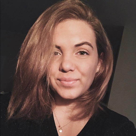 Meet your Posher, Sara - Picture 1 of 1